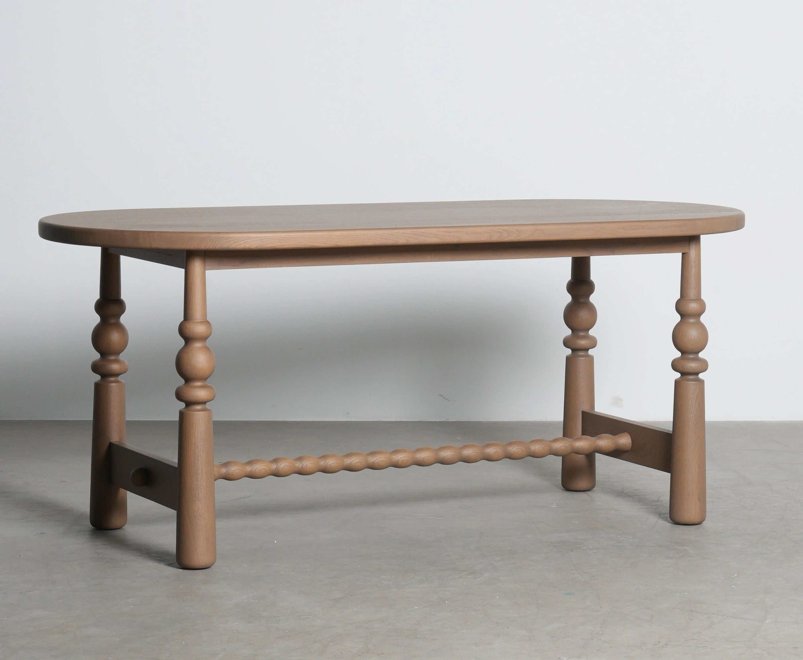 Bloom Oval Dining Table – Orellan
