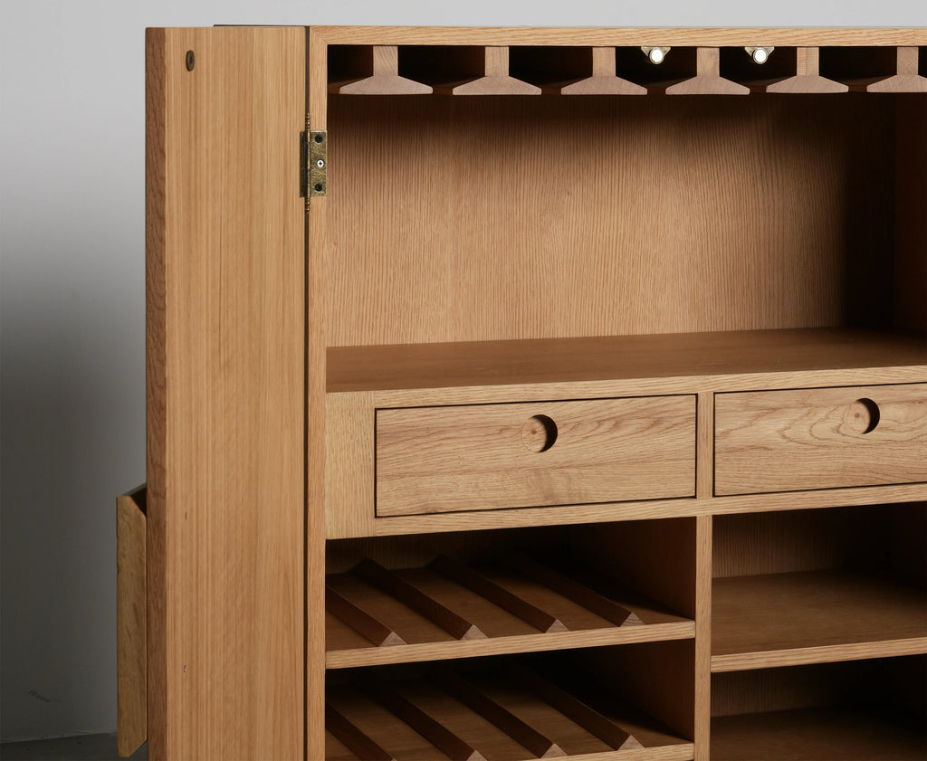 Dourod Cabinet