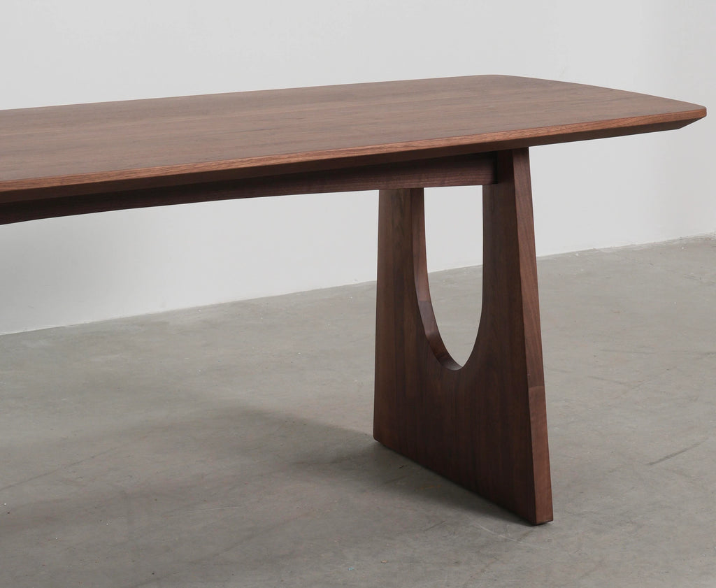 Mihaela Dining Table
