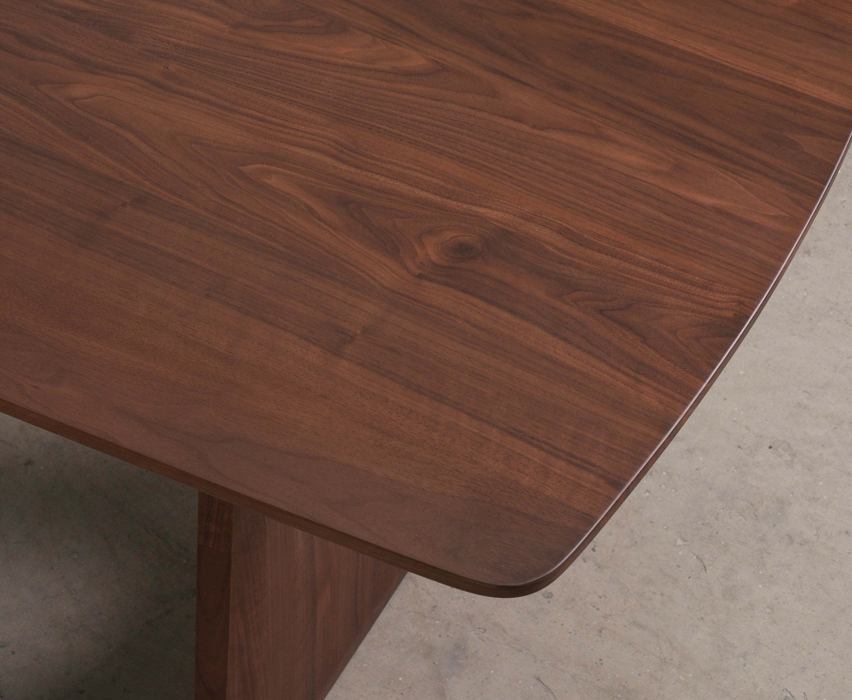 Mihaela Dining Table