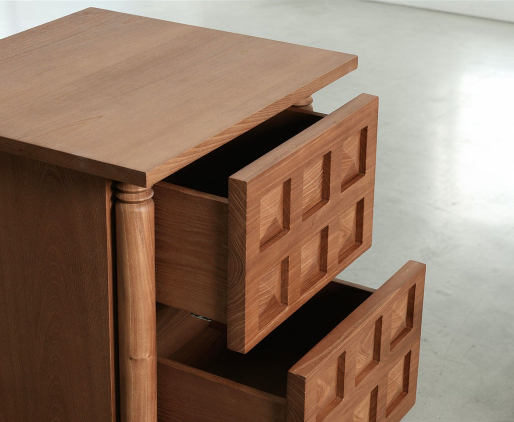 Totias Nightstands